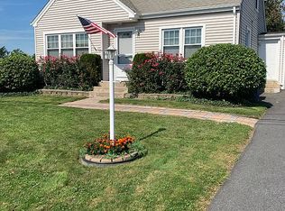 40 Dexter St, Newport, RI 02840