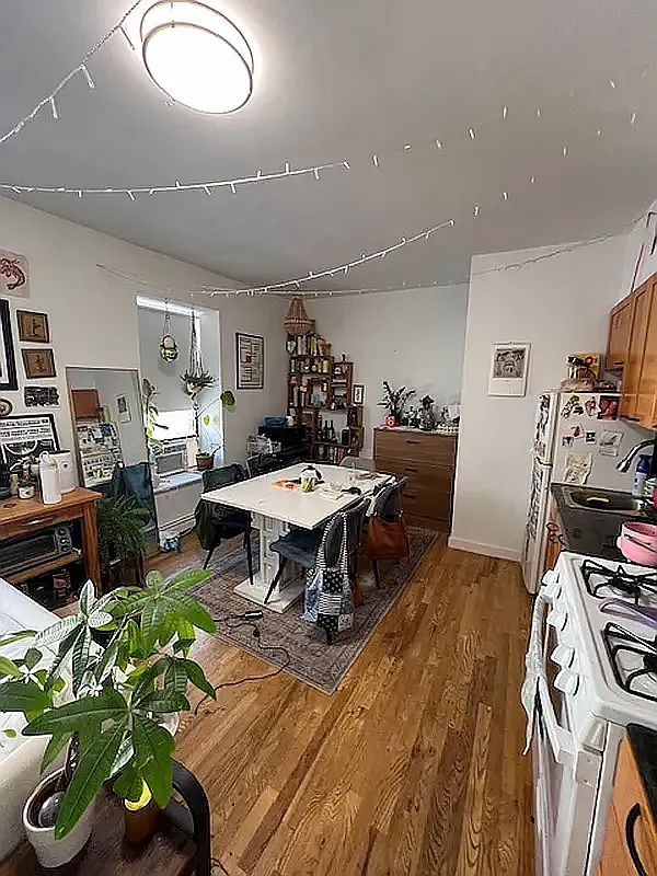 129 Mulberry Street 4B