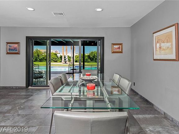 5th image of 220 Canyon Dr