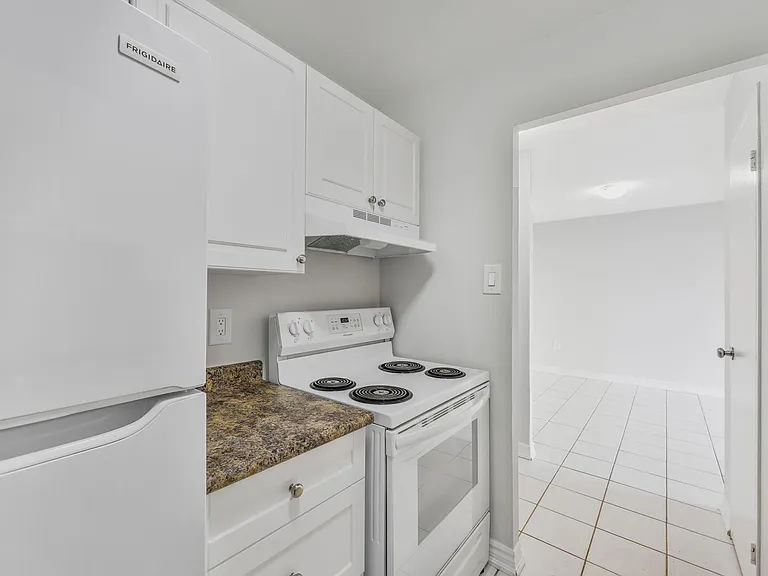 104 Confederation Dr — Photo 12