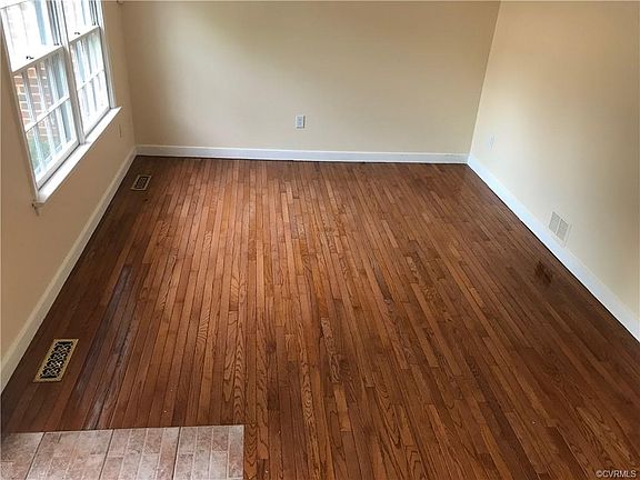 3rd image of 3124 Newington Ct