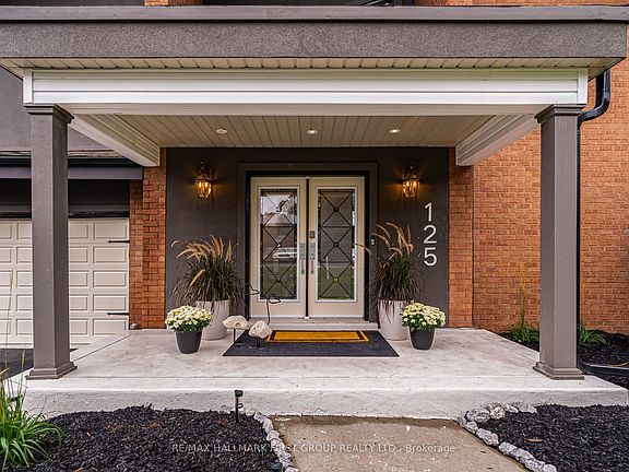 2nd image of 125 Percy Cres