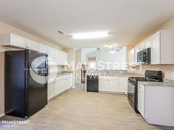 5th image of 7132 Penshire Dr