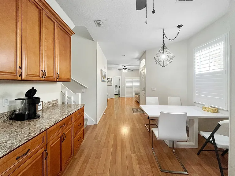 6400 46th Ave N #10 — Photo 5