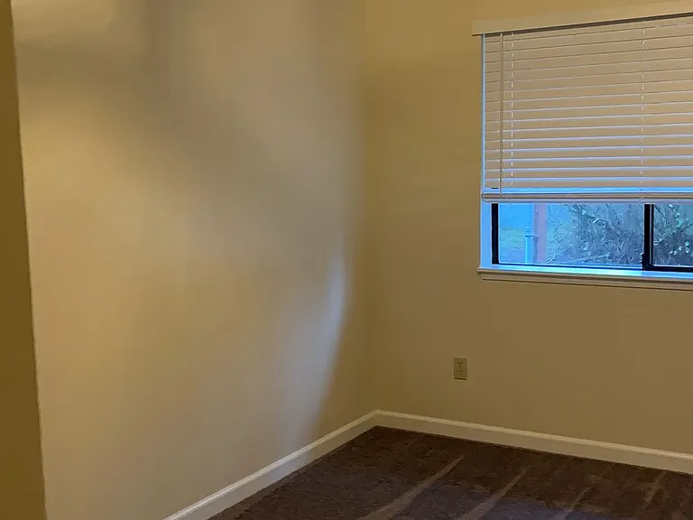 1690 NE Pleasant St #206 — Photo 12