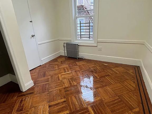5th image of 262 E 25th St Unit 1