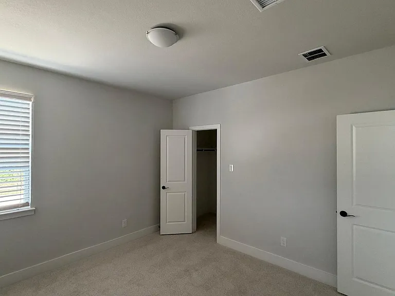 7366 Farley St — Photo 9