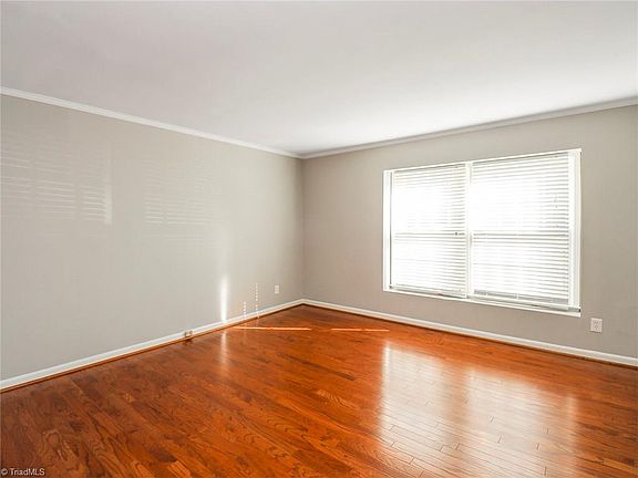 5th image of 5121 B Lawndale Dr