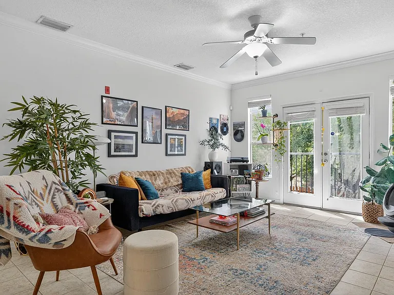 1185 SW 9th Rd #212 — Photo 4