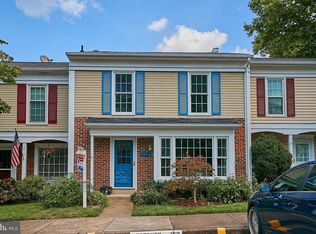 5412 Helm Ct, Fairfax, VA 22032