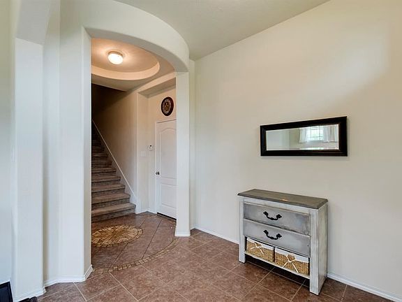 3rd image of 23607 Starbridge Lake Ln