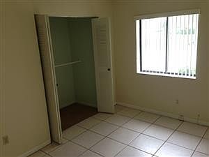 2nd image of 900 W 9th St APT A