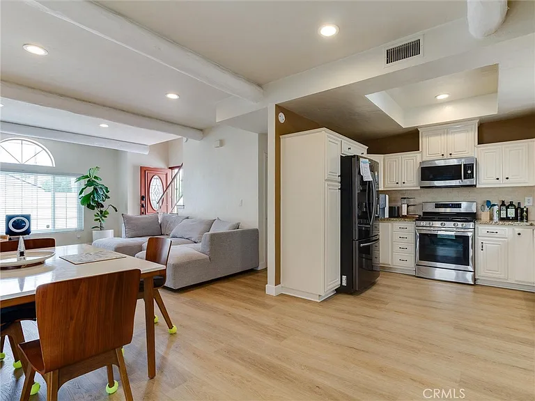 2703 Huntington Ln #A — Photo 10