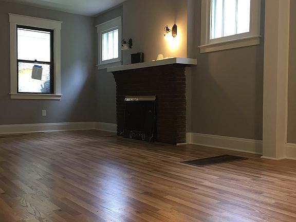 3rd image of 415 Dayton Pike
