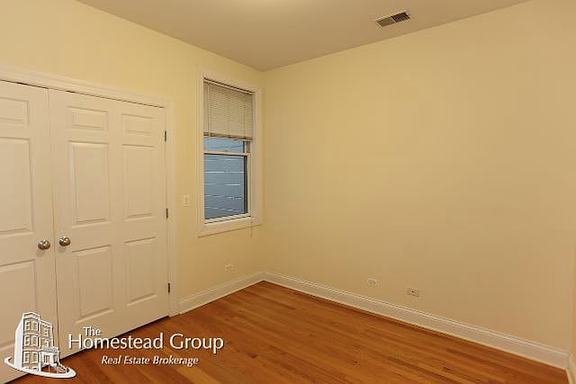 1st image of 1724 W Belmont Ave #F0ur4