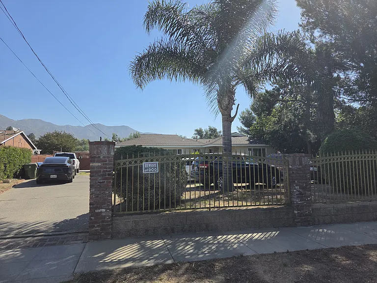13166 Phillippi Ave — Photo 34