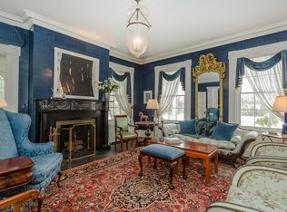 76 S Country Rd, Bellport, NY 11713