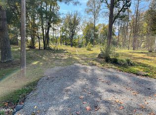 Woodvine St, Jacksboro, TN 37757