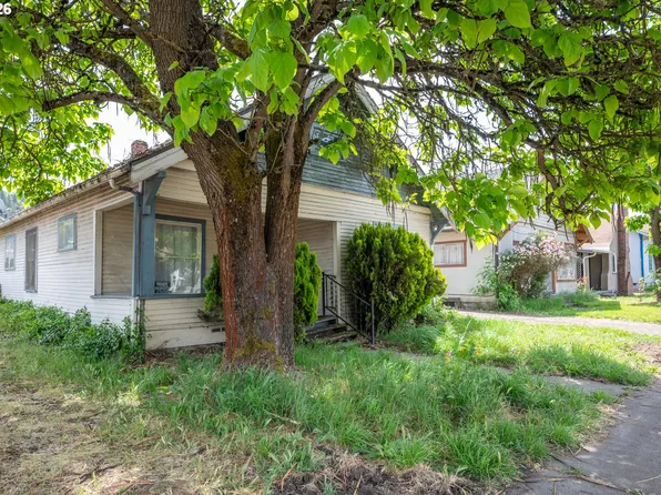 1313 SE Pine St, Roseburg, OR 97470
