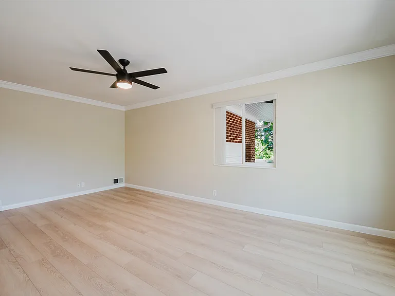 3260 E Cummings Rd — Photo 8