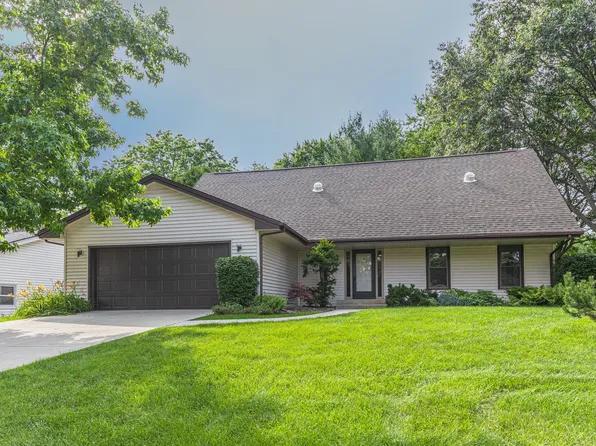 3328 Montlake Dr, Rockford, IL 61114