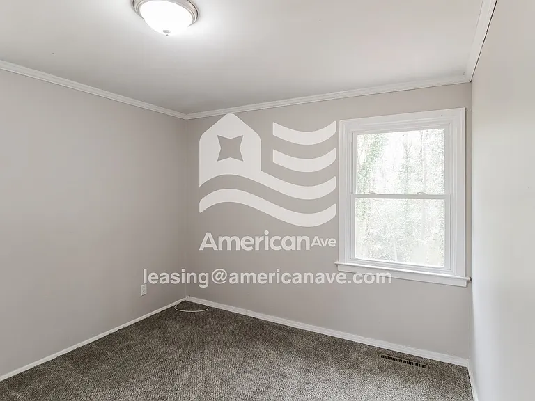 1559042_013_wm_-_bedroom_13615349.jpg