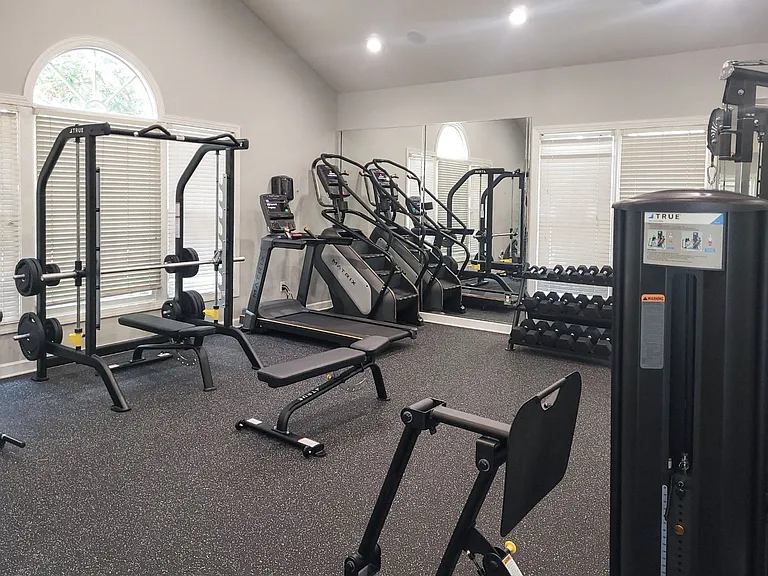 Legacy North Pointe Apartments — Photo 8