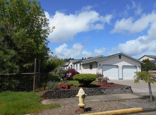 604 N 11th St, Philomath, OR 97370