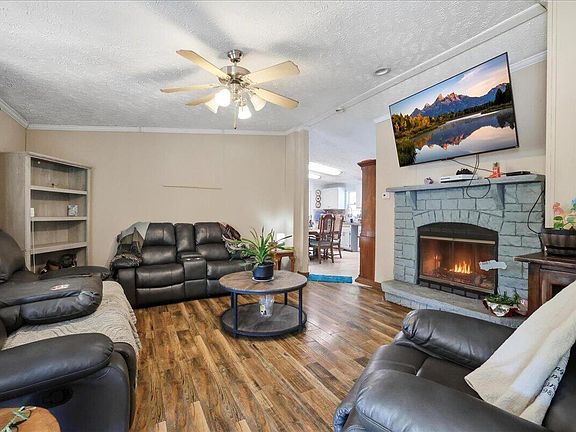 3rd image of 14630 Lakeshore Dr