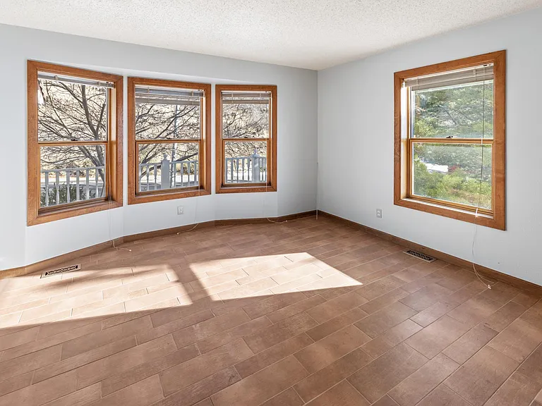 1718 Belvedere Dr — Photo 7