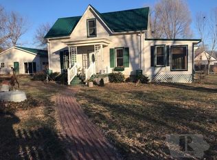 304 Madison St, Bonaparte, IA 52620