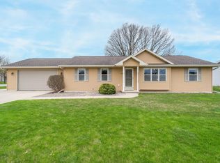 2114 Gadwall Ln, Green Bay, WI 54311