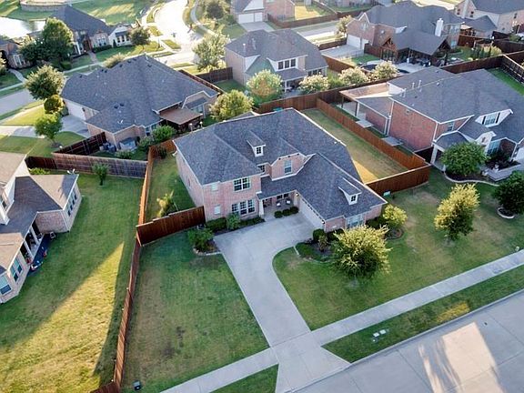 3rd image of 5971 Deerwood Ln