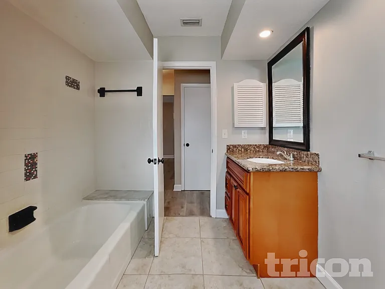 6160 Rockefeller Ave — Photo 14
