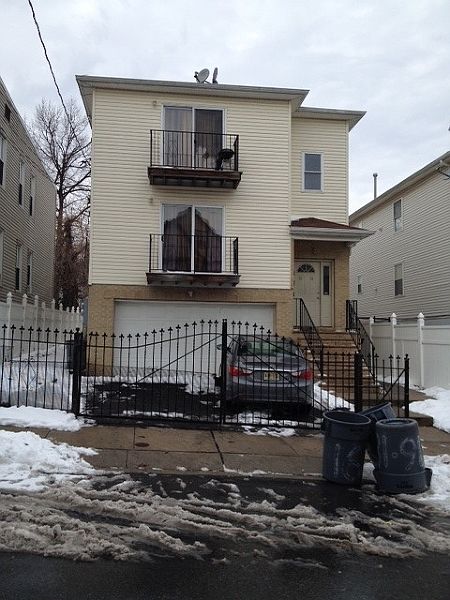 1st image of 16-18 Seabury St