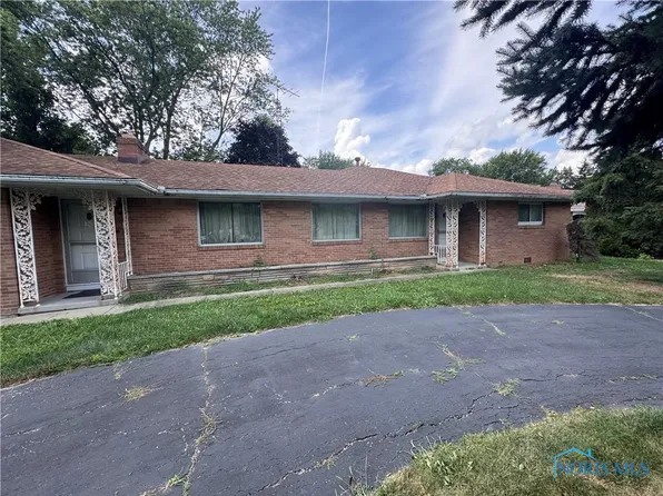 28543 Earl Dr, Millbury, OH 43447