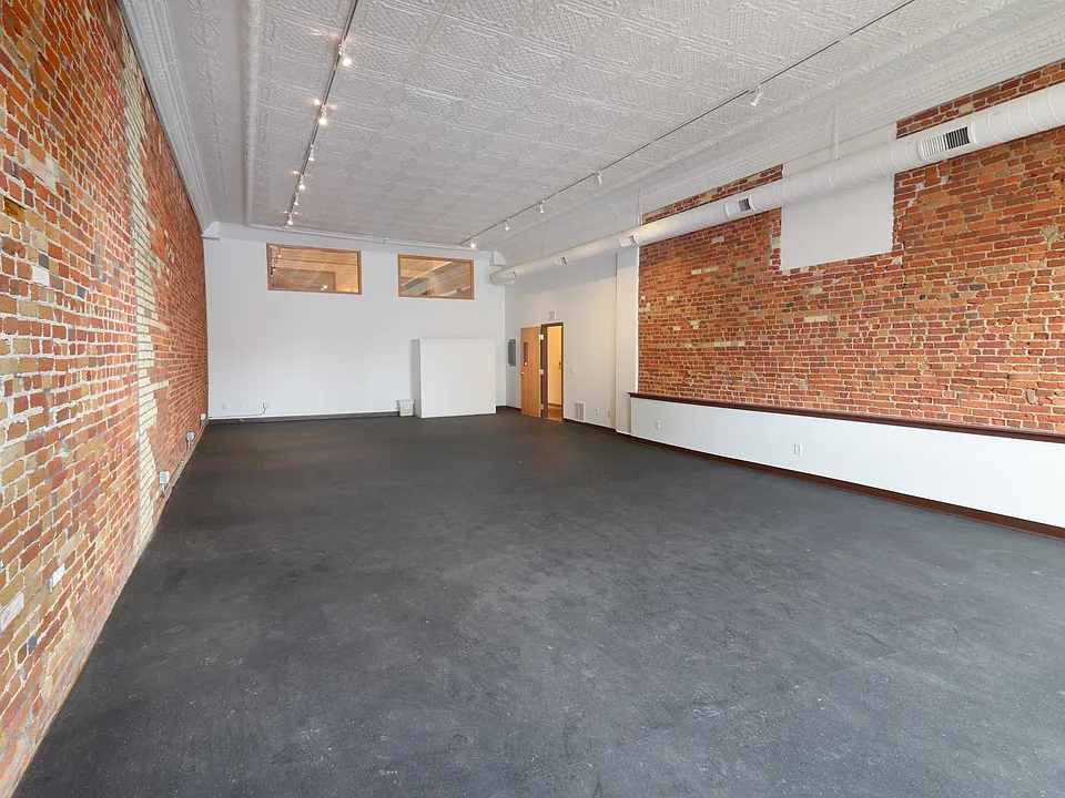 220 Central Ave N #102