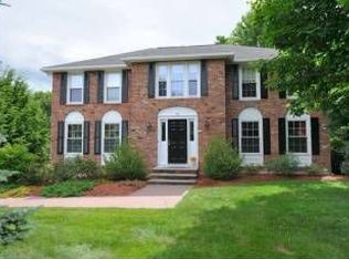 20 Fox Hill Rd, North Andover, MA 01845