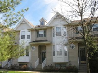 6 Windham Ct, Flemington, NJ 08822