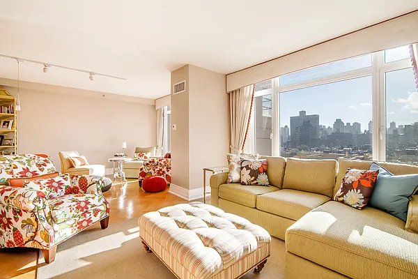 Sold by Compass | media 15