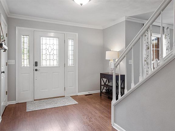 3rd image of 1101 Peachtree Ct