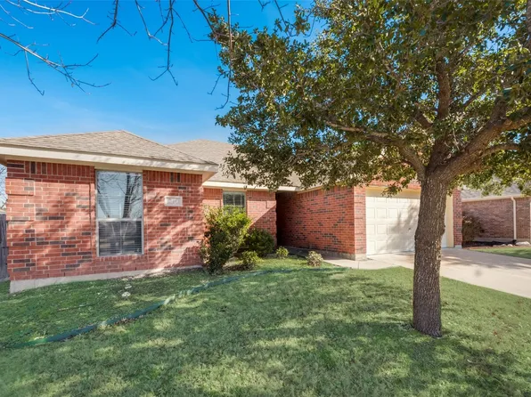 210 Commonwealth Cir, Waxahachie, TX 75165
