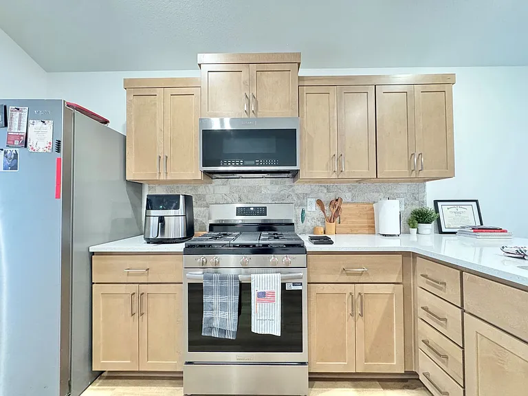 681 Kendra St — Photo 10