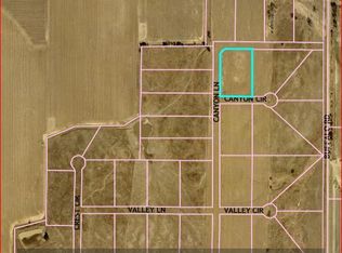 4170 Canyon Cir, Doniphan, NE 68832