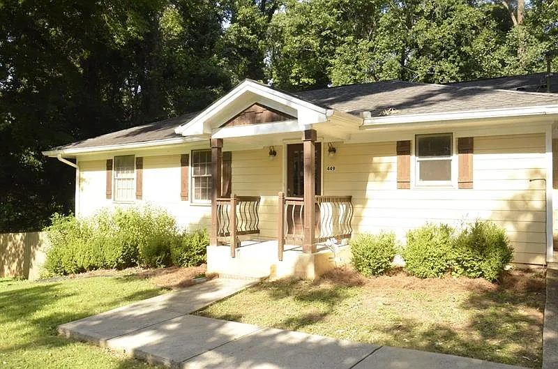 449 Stephenson Rd photo 1
