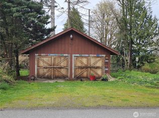 31 Dunmire Rd, Port Angeles, WA 98363