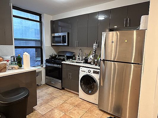 1st image of 286 E 2nd St #3N
