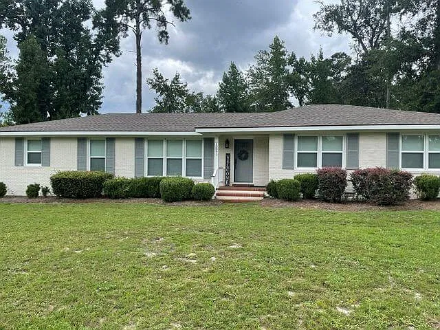 1306 Gornto Rd