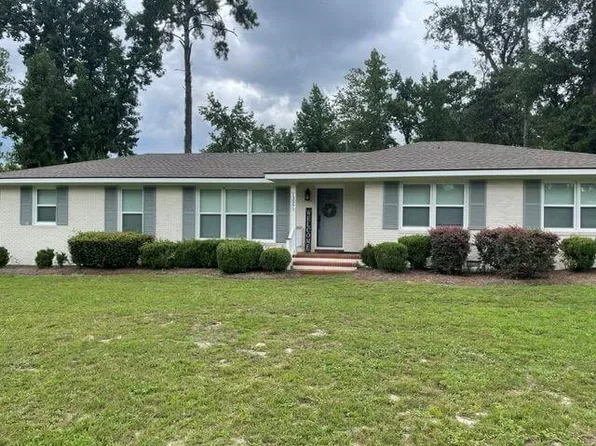 1306 Gornto Rd, Valdosta, GA 31602