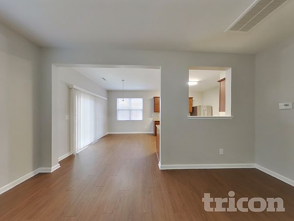 3rd image of 2037 Saint Augustine Pl